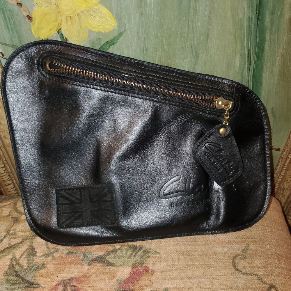 Gently Used Clark's Vanson Leathers Change Card